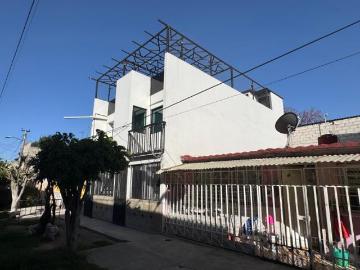 CASA CON 2 DEPARTAMENTOS MÁS TERRENO OPCIONAL