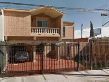 Casa con 350 m² superficie de terreno, 4 recámaras en venta en San Felipe