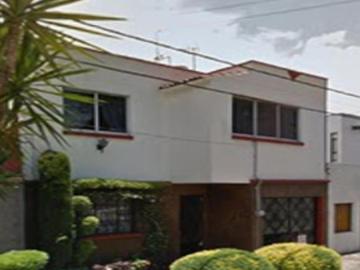 Casa con 3 habitaciones y 182 m² superficie de terreno en venta Clavería