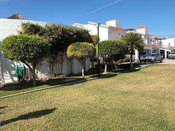 Casa con 3 recámaras y 382 m² superficie de terreno en venta en EL cID Mazatlán