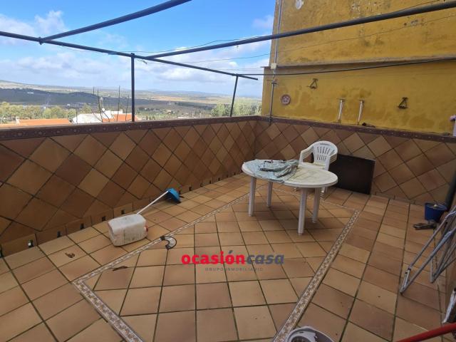 CASA CON TEJADO NUEVO A LA VENTA