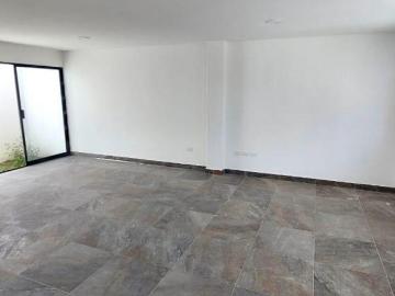 ¡Casa con Terraza y 3 Recámaras! Cochera para 2 Autos | A 5 Min de Plaza Galerías Tlaxcala