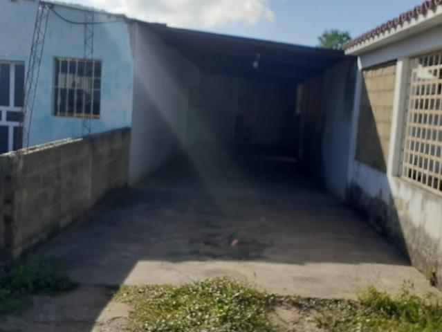 CASA CON TERRENO EL CRUCE DE APARICIO VE02 1468PR DCED