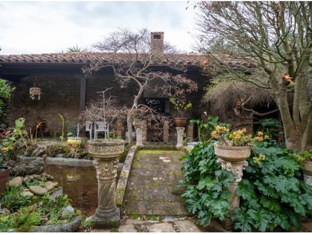 CASA CON TERRENO EN OREÑA