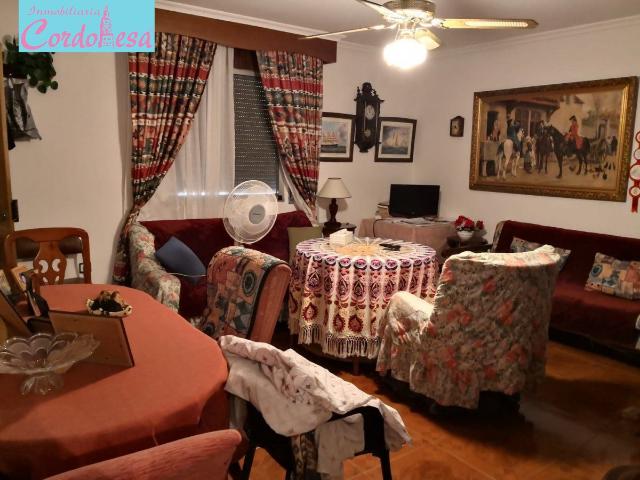 CASA CON TERRENO EN CARRERA DEL CABALLO