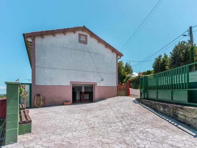 Casa con terreno en Gijón