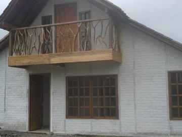 Casa con Terreno en km 113 vía Pedro Vicente Maldonado