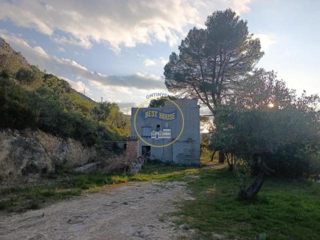 Casa con terreno en venta en Ontinyent, Ontinyent