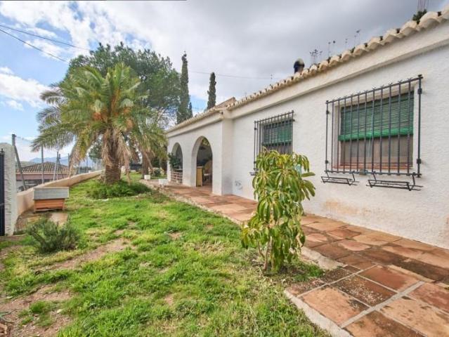 Casa con terreno en venta en Órgiva, Las barreras 1