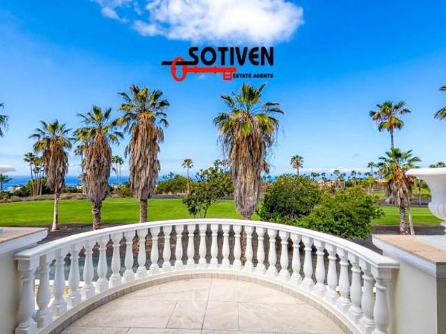Casa con terreno en venta en Adeje, La Caleta