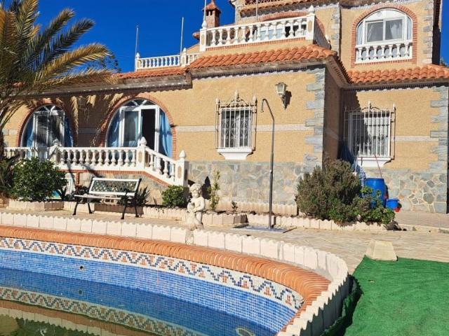 Casa con terreno en venta en Albatera, 03340