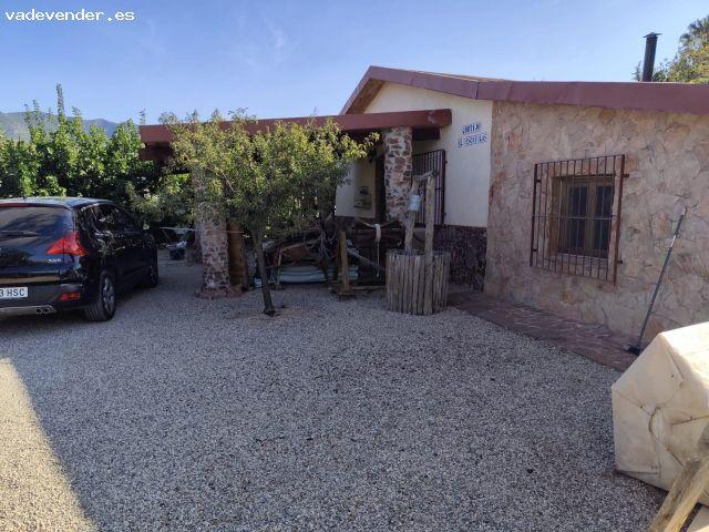 Casa con Terreno en Venta en Aledo