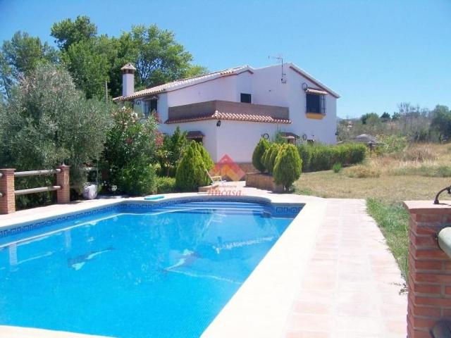 Casa con terreno en venta en Arriate, Arriate