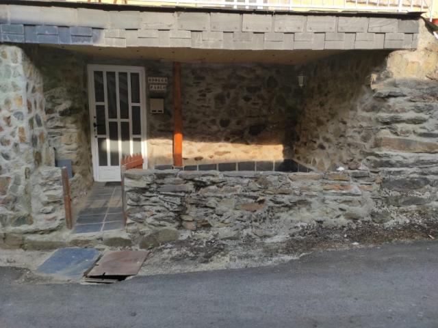 Casa con terreno en venta en Benuza, Benuza