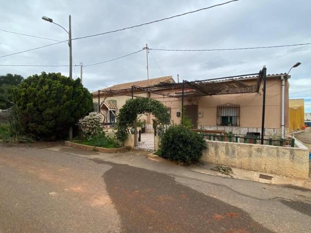 Casa con terreno en venta en Cartagena, La Magdalena
