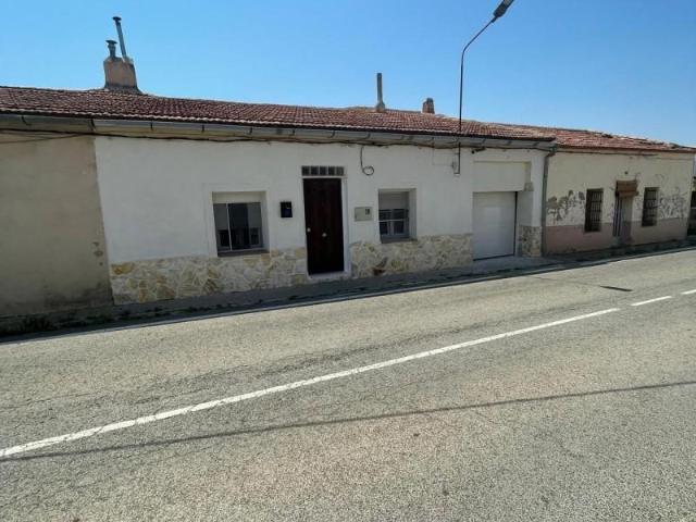 Casa con terreno en venta en Cañada del Trigo