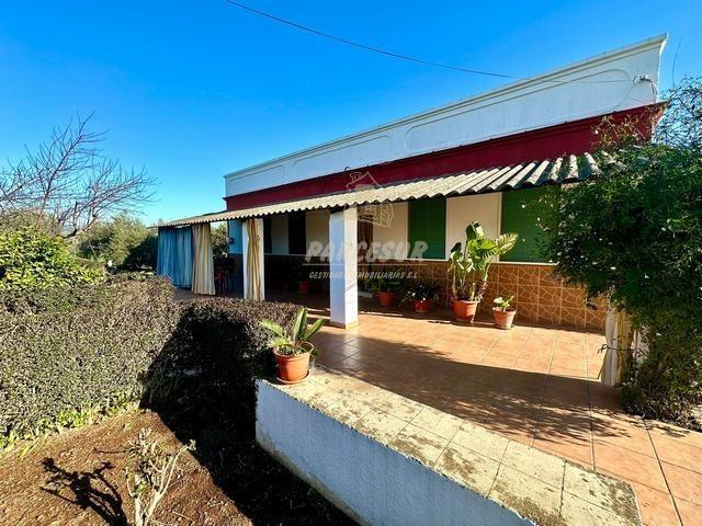 Casa con terreno en venta en Córdoba, Encinarejo
