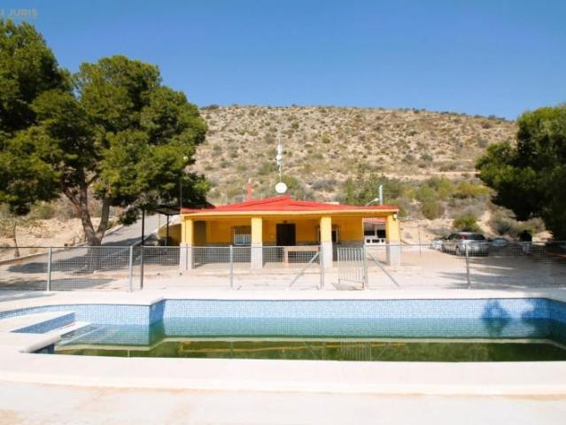 Casa con terreno en venta en Crevillent, CASTELL VELL