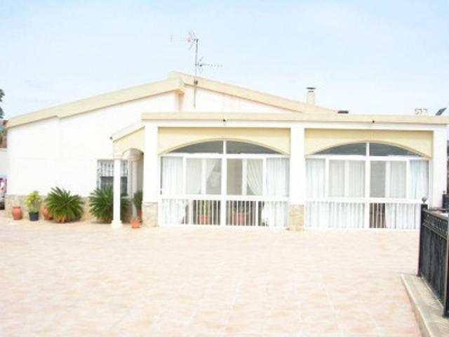 Casa con terreno en venta en Crevillent, SAN ANTONIO