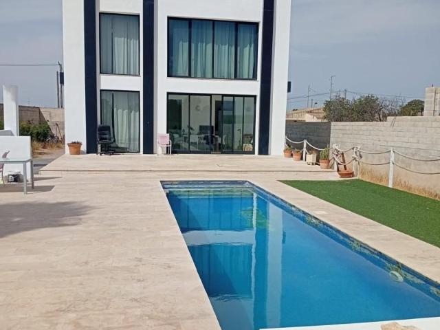 Casa con terreno en venta en Crevillent, PARTIDA COLORADA