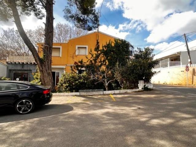 Casa con terreno en venta en Denia, Casco Urbano