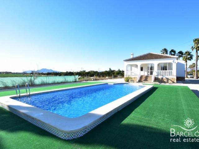Casa con terreno en venta en Dolores, Dolores