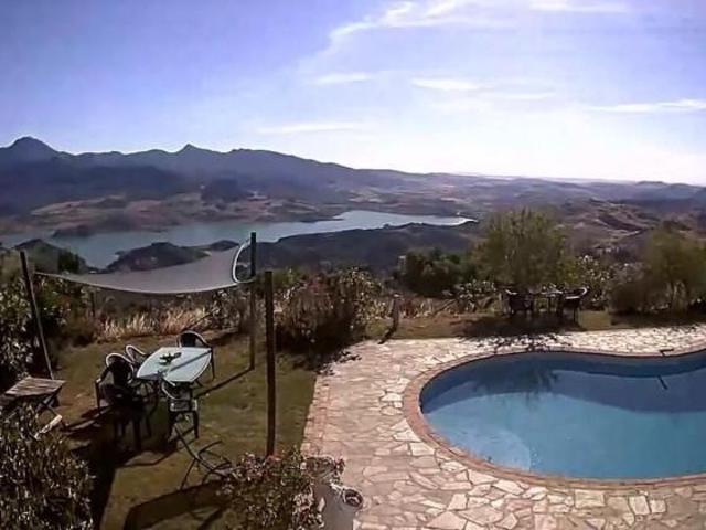 Casa con terreno en venta en El Gastor