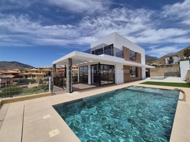 Casa con terreno en venta en Finestrat