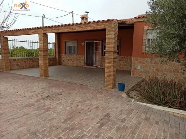Casa con terreno en venta en Fortuna, EL RELOJ