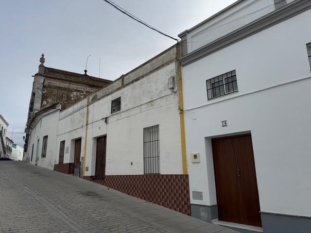 Casa con terreno en venta en Higuera la Real, Extremadura