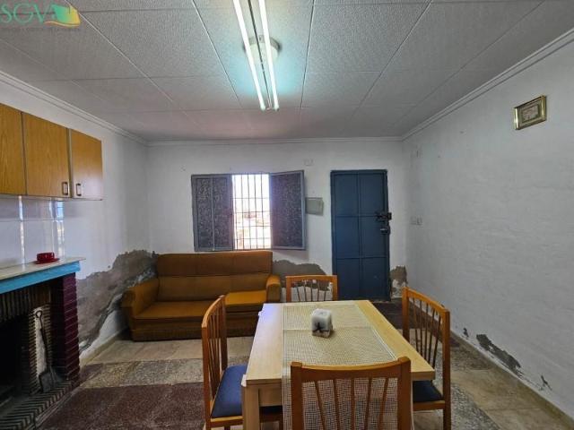 Casa con terreno en venta en La Romana, LA ALCANA