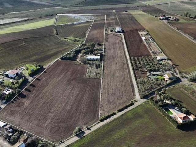 Casa con terreno en venta en Las Cabezas de San Juan, POLIGONO 13 PARCELA 56, 41730