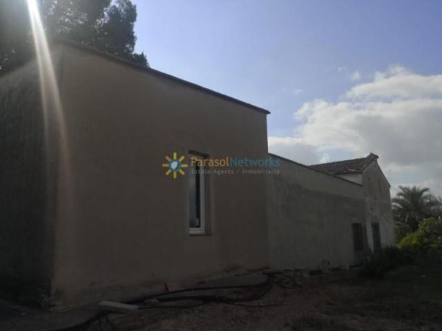 Casa con terreno en venta en L'Olleria, A las afueras