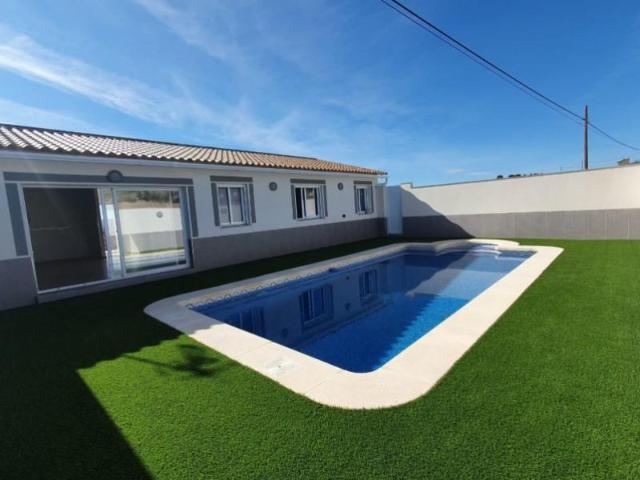 Casa con terreno en venta en Puerto Lumbreras