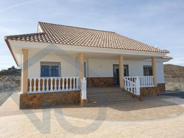 Casa con terreno en venta en Puerto Lumbreras