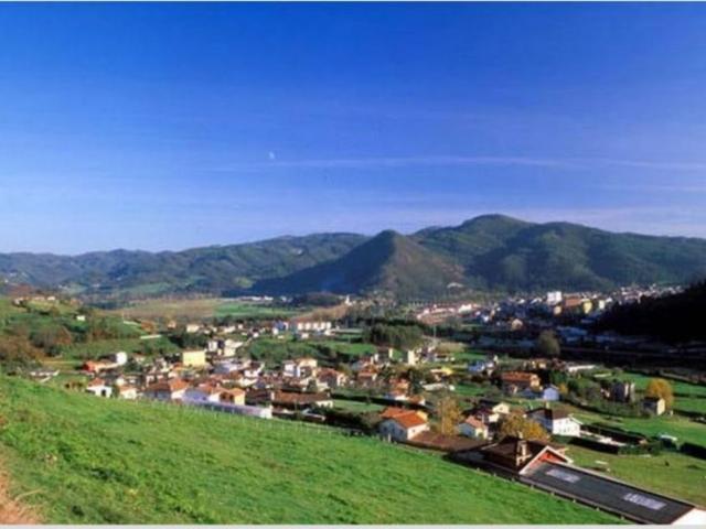 Casa con terreno en venta en Pravia, Área de Avilés