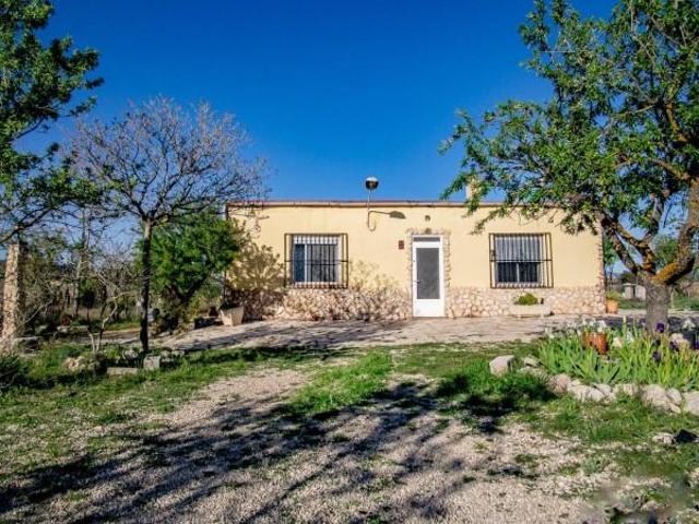 Casa con terreno en venta en Salinas, Alt Vinalopo Salinas