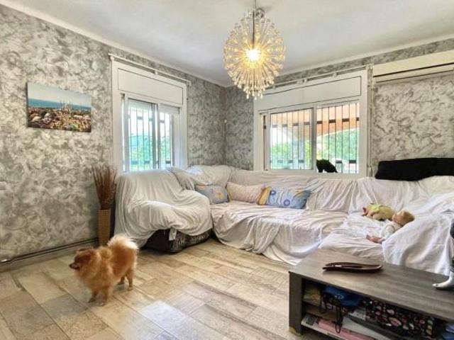 Casa con terreno en venta en Santa Perpètua de Mogoda
