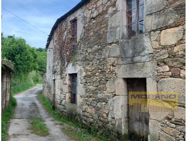 Casa con terreno en venta en Sarria