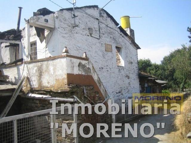 Casa con terreno en venta en Sarria
