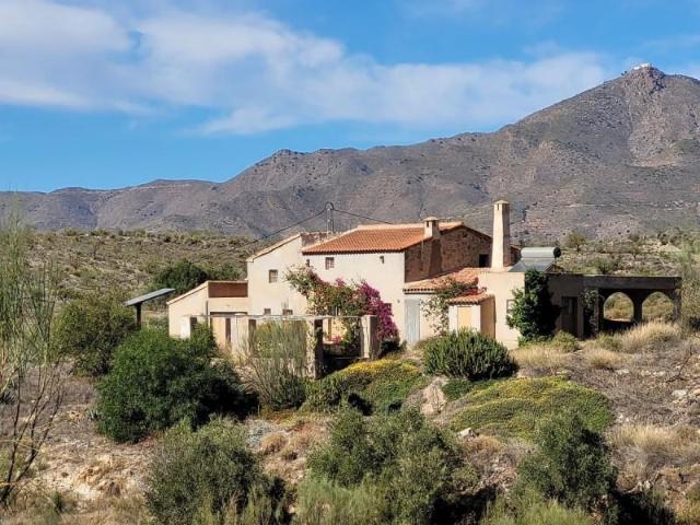 Casa con terreno en venta en Sorbas, Sorbas