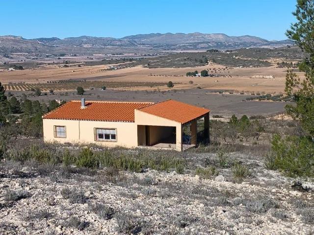 Casa con terreno en venta en Yecla, Ayuntamiento