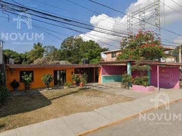 Casa con terreno en venta sobre Blvd Allende, Altamira