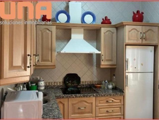 Casa con terreno lista para entrar a vivir zona Cuevas Bajas no Hipotecable
