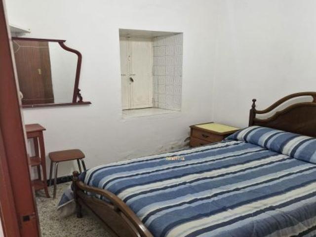 CASA CON TERRENO