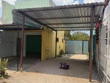 Casa con uso comercial sobre avenida principal