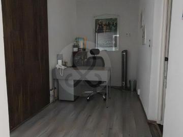 CASA CON USO DE SUELO COMERCIAL EN RENTA