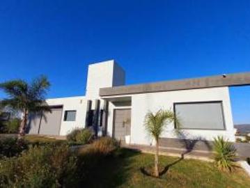 Casa Con Vista Al Lago !