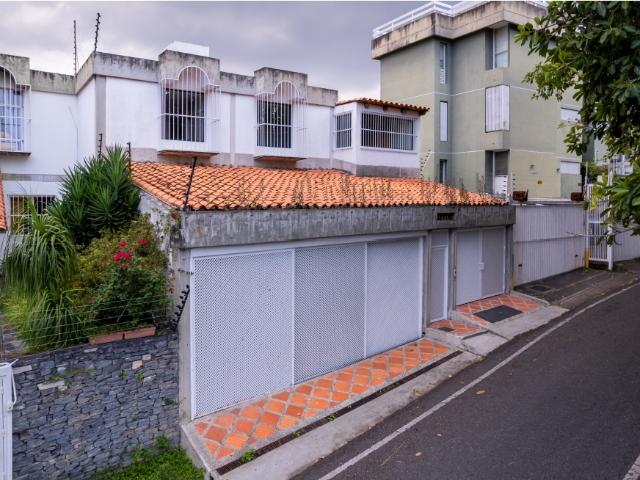 Casa con vista Colinas de Bello Monte 450 m2