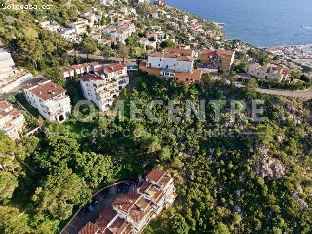 Casa con vistas al mar, tres terrazas y garaje